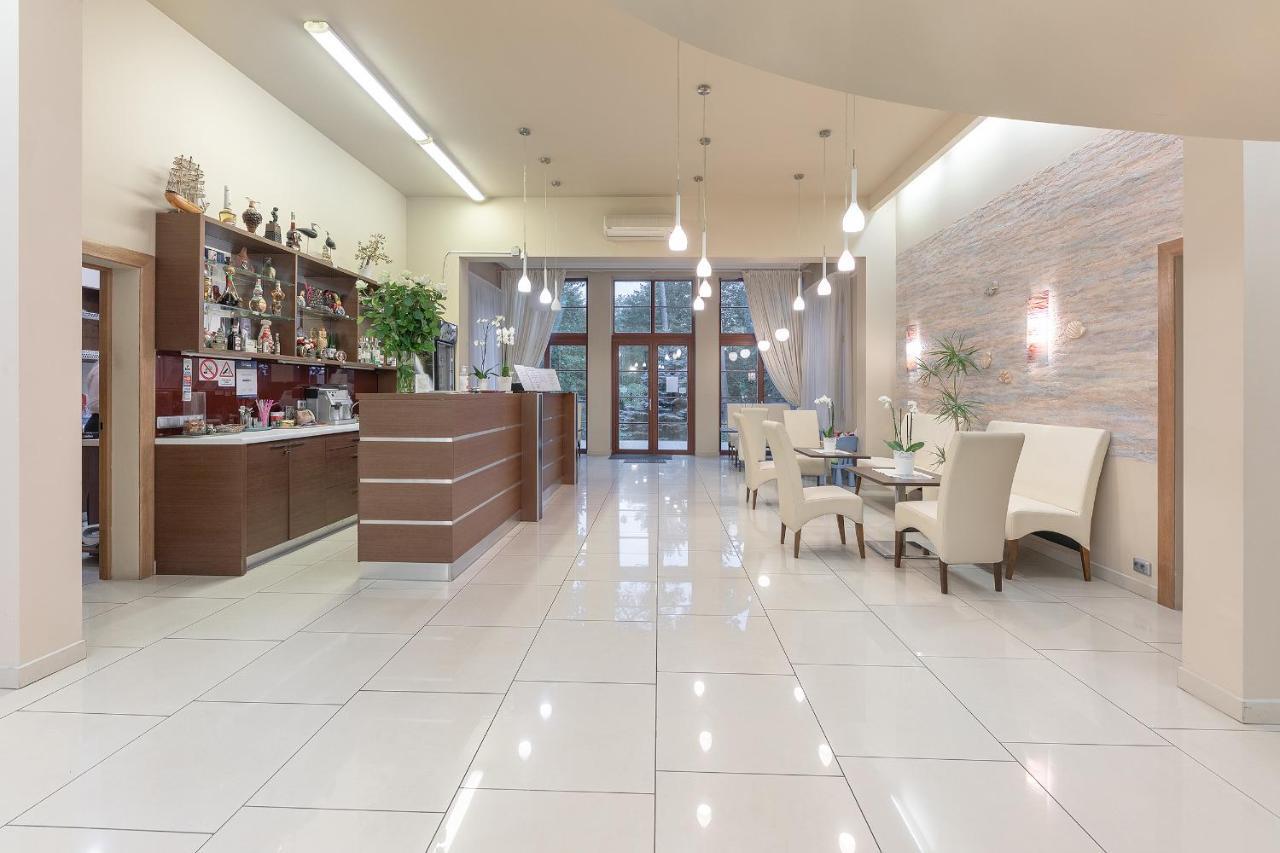 Room In Bb - Valensija - Suite For Two In Nice Hotel Jurmala Exterior photo