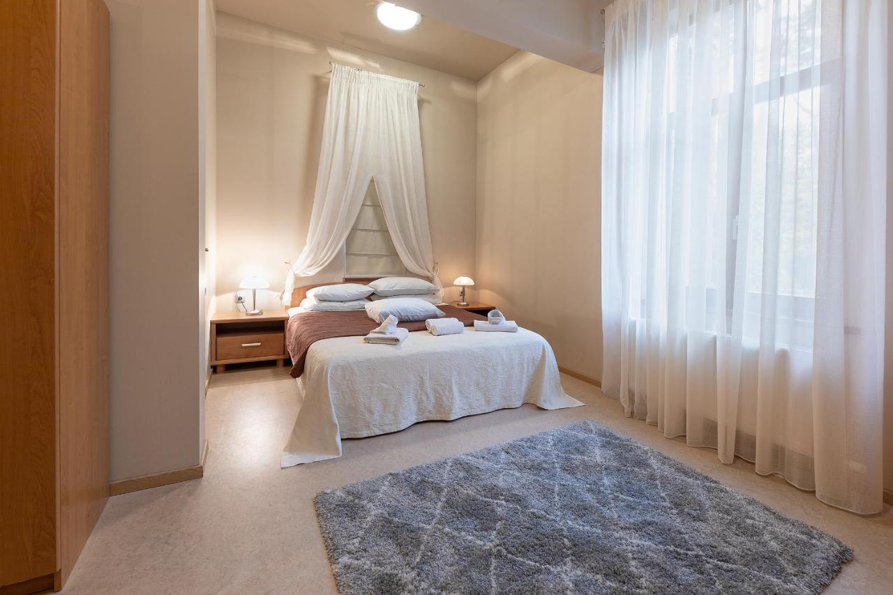 Room In Bb - Valensija - Suite For Two In Nice Hotel Jurmala Exterior photo