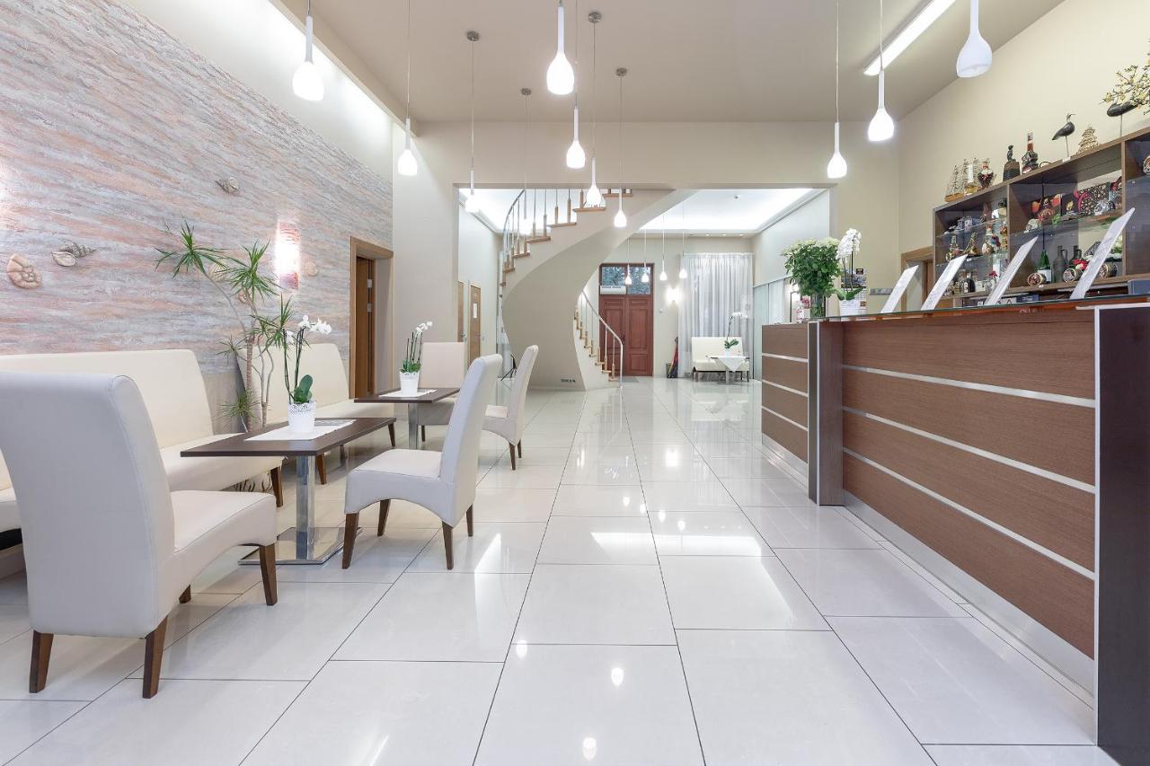 Room In Bb - Valensija - Suite For Two In Nice Hotel Jurmala Exterior photo